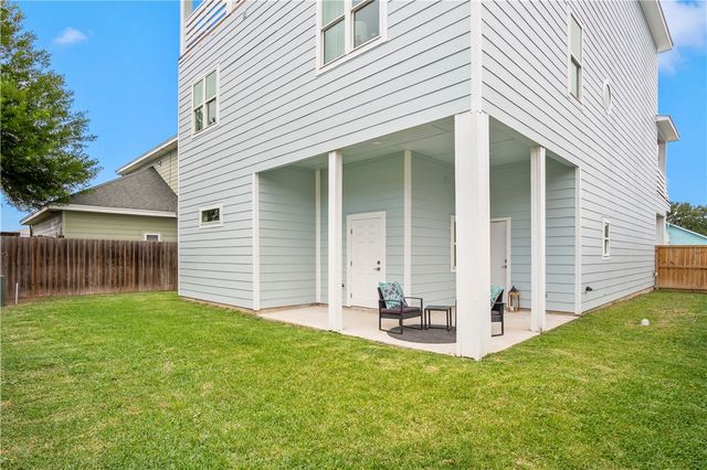 518 Aransas Channel, Port Aransas, TX 78373