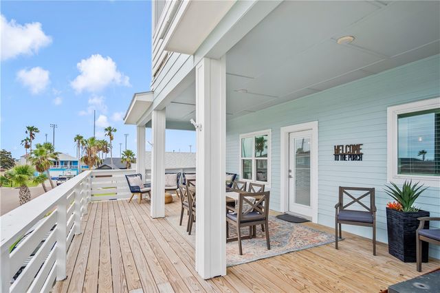 518 Aransas Channel, Port Aransas, TX 78373