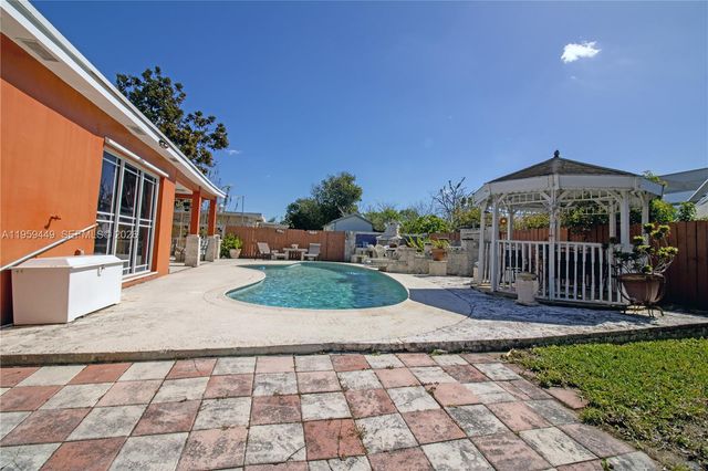 14982 SW 297th Ter, Homestead, FL 33033