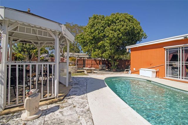 14982 SW 297th Ter, Homestead, FL 33033