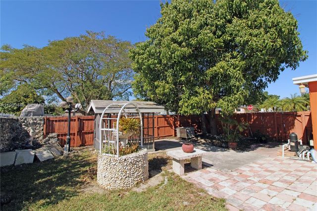 14982 SW 297th Ter, Homestead, FL 33033