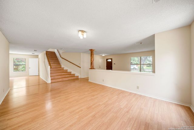 7734 Falcon Oak, San Antonio, TX 78249