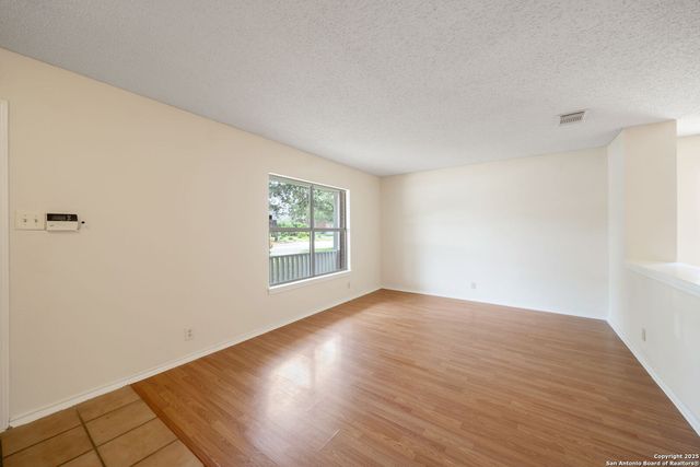 7734 Falcon Oak, San Antonio, TX 78249