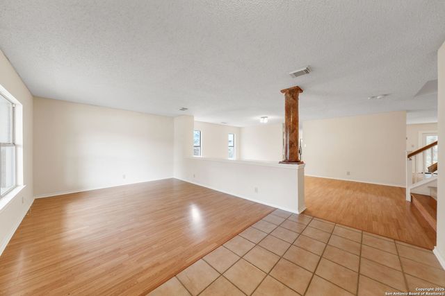 7734 Falcon Oak, San Antonio, TX 78249