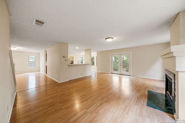 7734 Falcon Oak, San Antonio, TX 78249