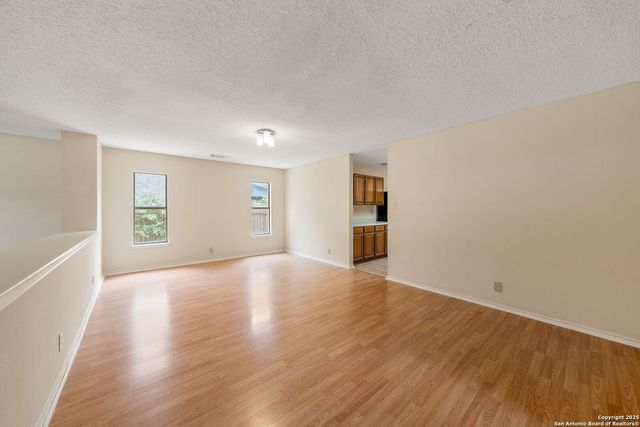 7734 Falcon Oak, San Antonio, TX 78249