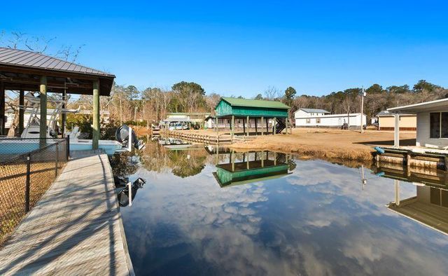 51 Childers Lane, Freeport, FL 32439