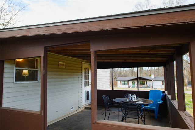 336 Heddingham Drive, Gordonville, TX 76245