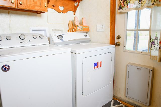 336 Heddingham Drive, Gordonville, TX 76245