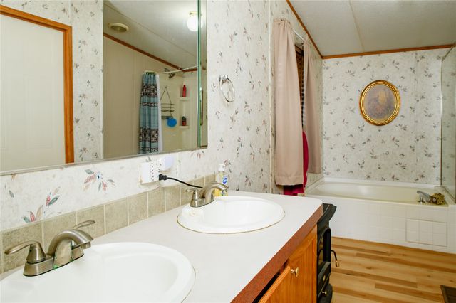 336 Heddingham Drive, Gordonville, TX 76245