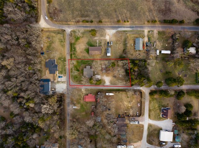 336 Heddingham Drive, Gordonville, TX 76245