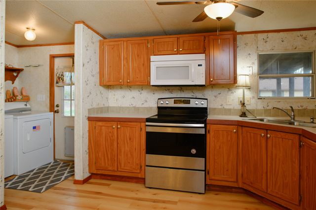 336 Heddingham Drive, Gordonville, TX 76245