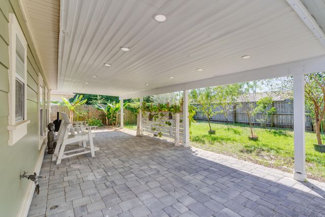 329 Main Street, Destin, FL 32541