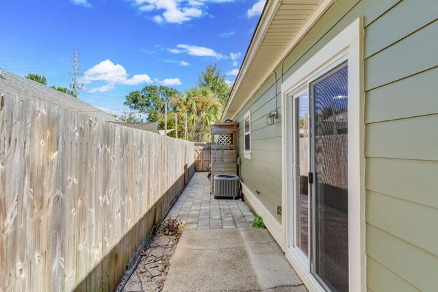 329 Main Street, Destin, FL 32541