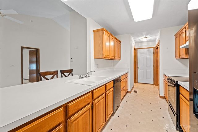 9528 Summer Wind Trail, Miamisburg, OH 45342