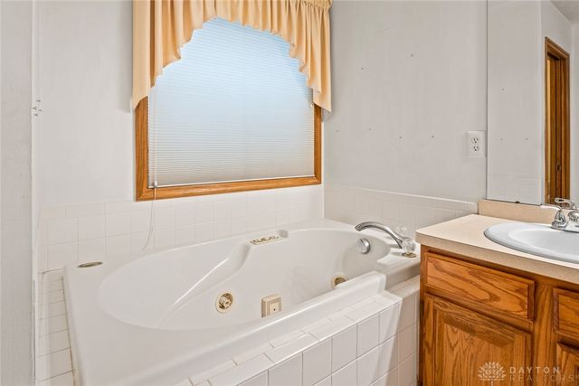 9528 Summer Wind Trail, Miamisburg, OH 45342