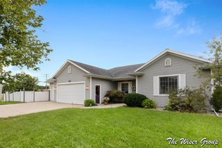 5595 Fieldstone Drive, Wyoming, MI 49418