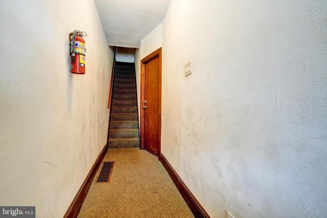 122 FAIRVIEW RD, Woodlyn, PA 19094