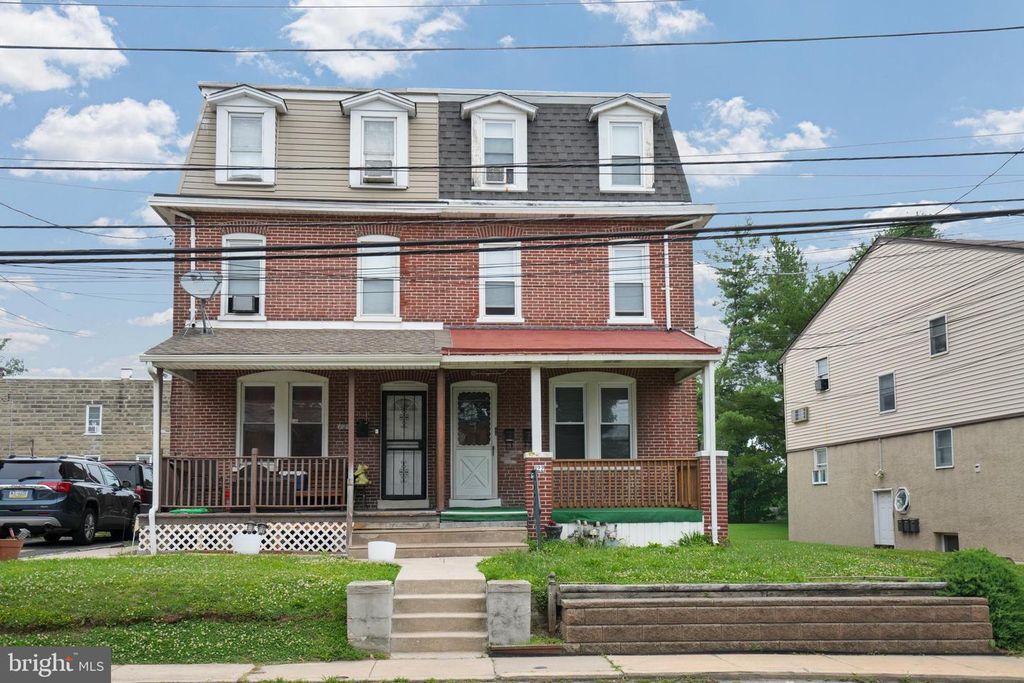 122 FAIRVIEW RD, Woodlyn, PA 19094