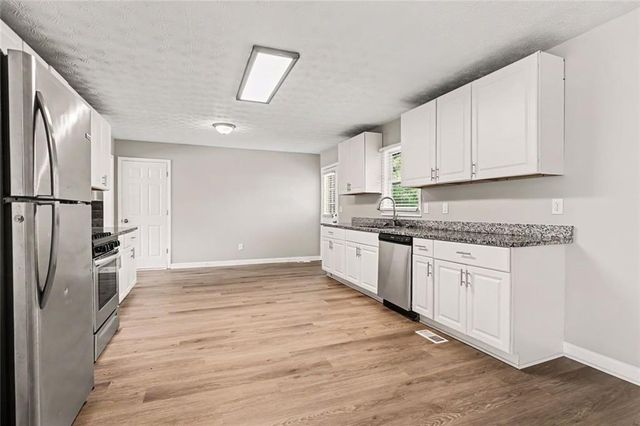 150 James Court, Palmetto, GA 30268