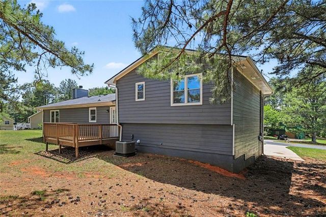 150 James Court, Palmetto, GA 30268