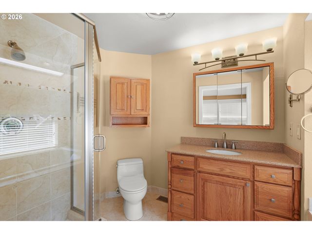 7859 Sw RAINTREE Dr, Beaverton, OR 97008