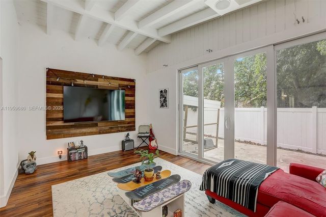 14530 Garden Dr, Miami, FL 33168