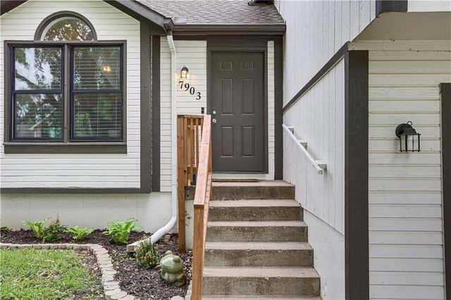 7903 Spring Valley Road, Belton, MO 64012