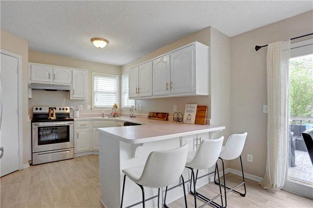 7903 Spring Valley Road, Belton, MO 64012