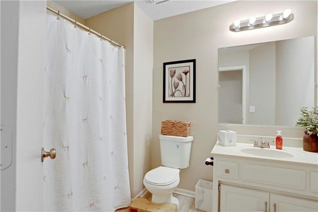 7903 Spring Valley Road, Belton, MO 64012