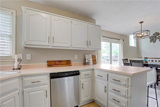 7903 Spring Valley Road, Belton, MO 64012