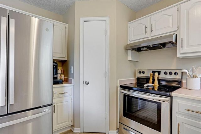 7903 Spring Valley Road, Belton, MO 64012