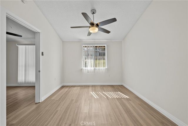 19156 Avenue Of The Oaks B, Newhall, CA 91321