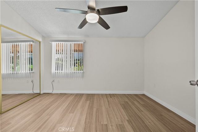 19156 Avenue Of The Oaks B, Newhall, CA 91321