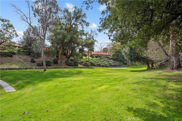 19156 Avenue Of The Oaks B, Newhall, CA 91321