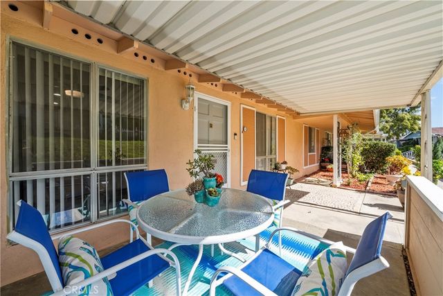 19156 Avenue Of The Oaks B, Newhall, CA 91321