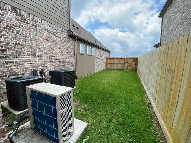 7414 Evelyn Grove Drive, Spring, TX 77379