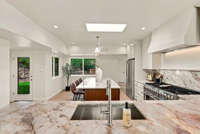 4281 N Wilmot Road, Tucson, AZ 85750