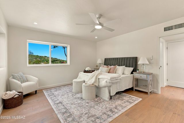4281 N Wilmot Road, Tucson, AZ 85750