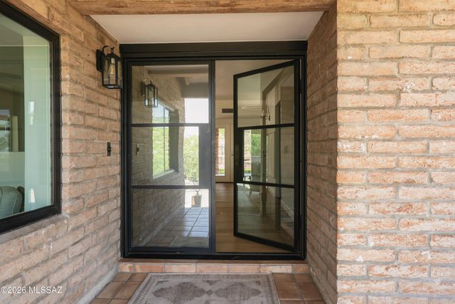 4281 N Wilmot Road, Tucson, AZ 85750