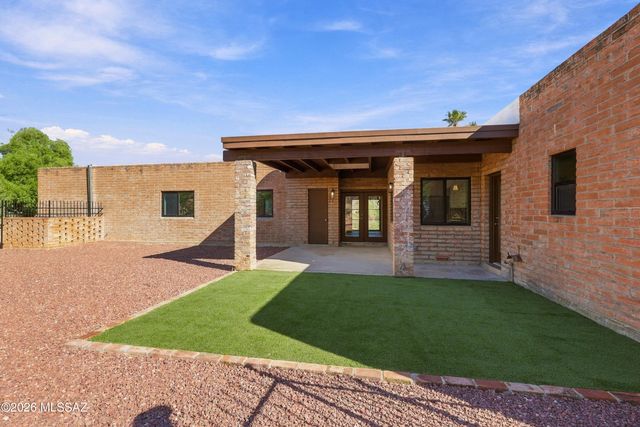 4281 N Wilmot Road, Tucson, AZ 85750