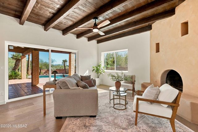 4281 N Wilmot Road, Tucson, AZ 85750