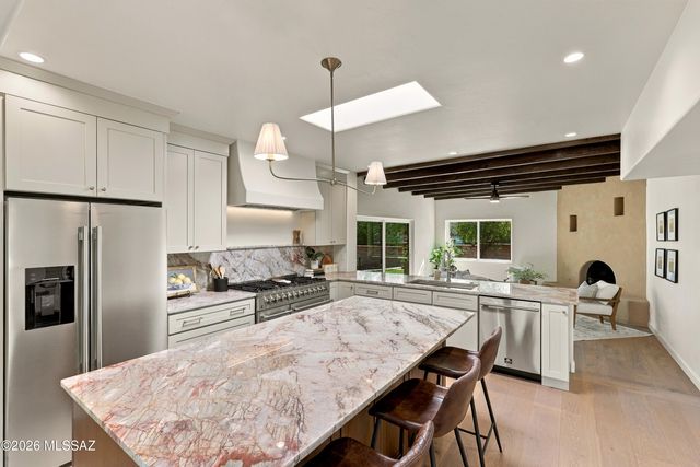 4281 N Wilmot Road, Tucson, AZ 85750