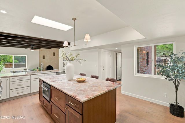 4281 N Wilmot Road, Tucson, AZ 85750