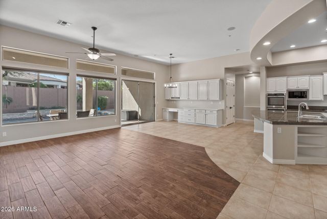 42420 N BACK CREEK Way, Anthem, AZ 85086