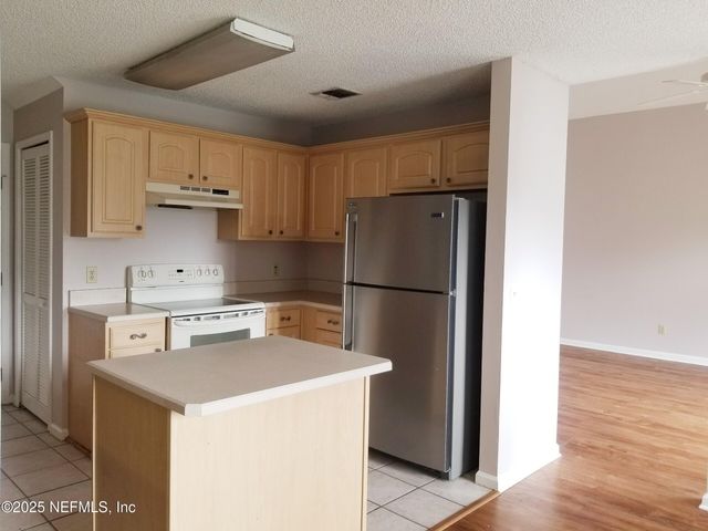 2159 ST MARTINS Drive E, Jacksonville, FL 32246