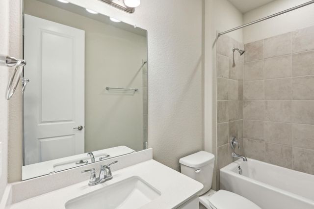 2823 Clapbread Lane, Rosenberg, TX 77471