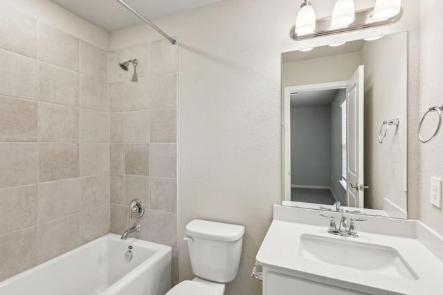 2823 Clapbread Lane, Rosenberg, TX 77471