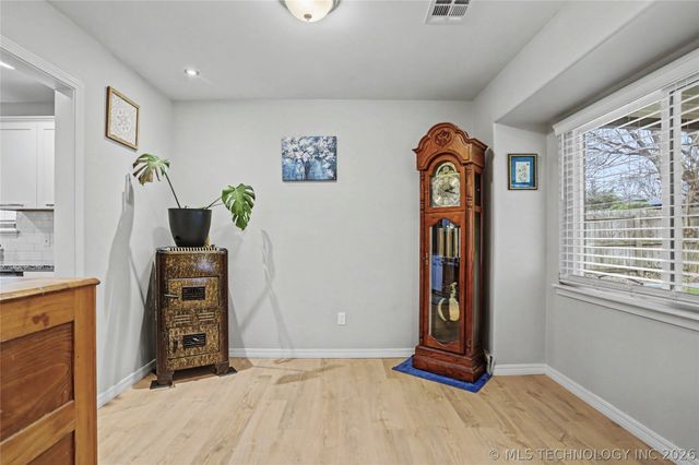 2516 W Broadway Street, Broken Arrow, OK 74012