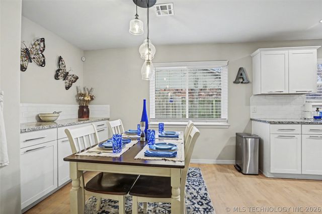 2516 W Broadway Street, Broken Arrow, OK 74012